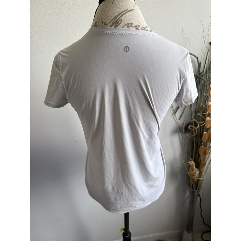 LULULEMON‎ Runbeam Short Sleeve Crew Lightweight Gray Pocket Shirt top Gym 6